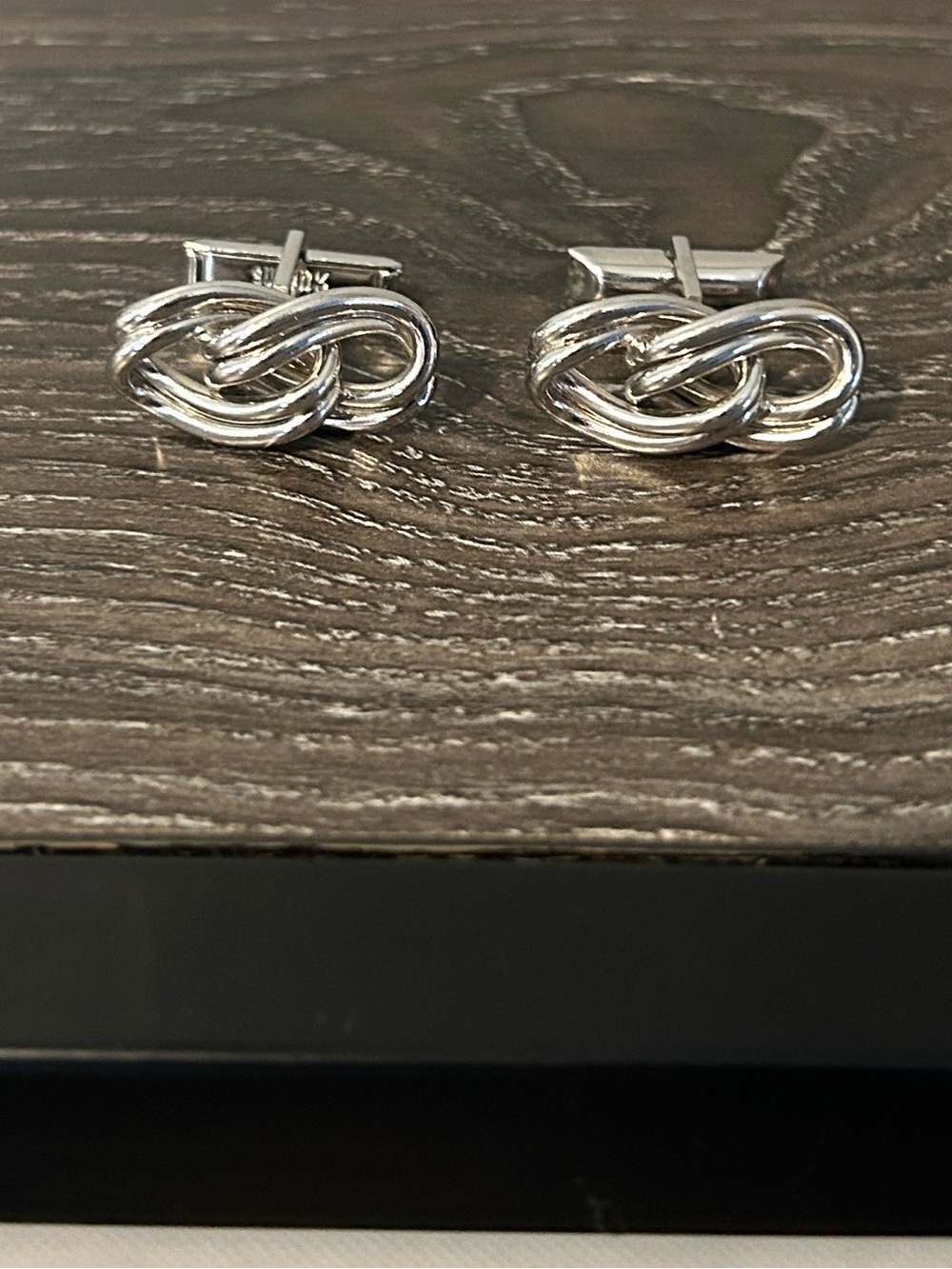 SWANK infinity knot cufflinks - Picture 4 of 6